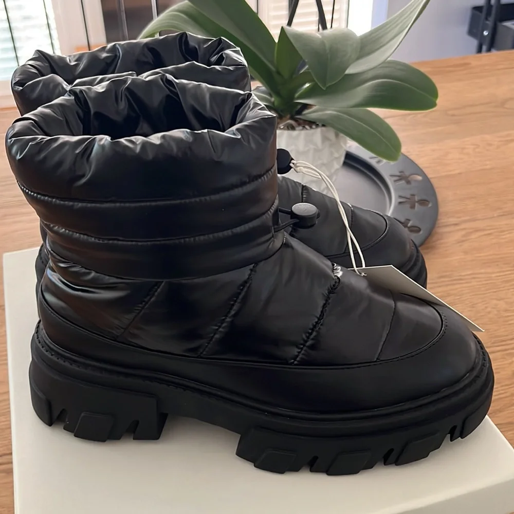 winter boots - Picture 5 of 9